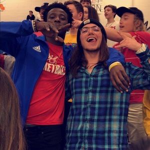 Meet your Posher, Casey